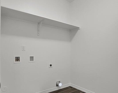 14325 Steve Joyce Parkway - Photo Thumbnail 23