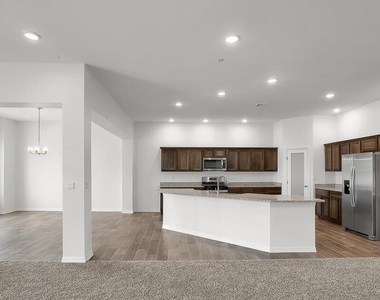 14325 Steve Joyce Parkway - Photo Thumbnail 4