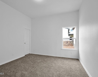 14325 Steve Joyce Parkway - Photo Thumbnail 9