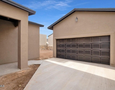 14325 Steve Joyce Parkway - Photo Thumbnail 2