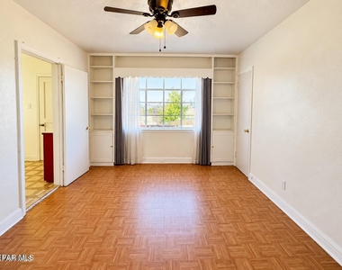 1331 Cincinnati Avenue - Photo Thumbnail 7