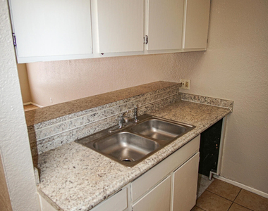 10007 Caribou Drive - Photo Thumbnail 7