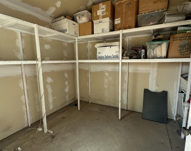 1209 Antonio Street - Photo Thumbnail 7