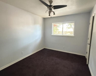 1209 Antonio Street - Photo Thumbnail 15
