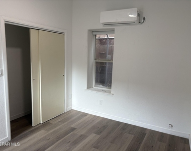 2916 Pera Avenue - Photo Thumbnail 5