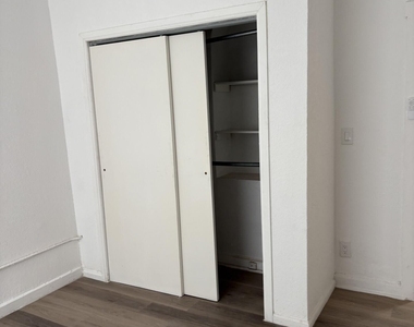 2916 Pera Avenue - Photo Thumbnail 2
