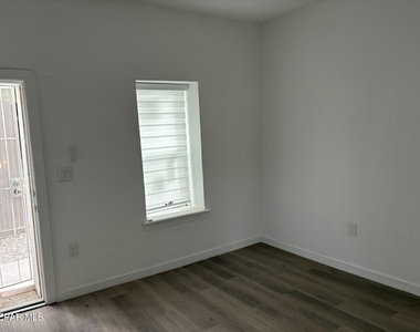 2916 Pera Avenue - Photo Thumbnail 3