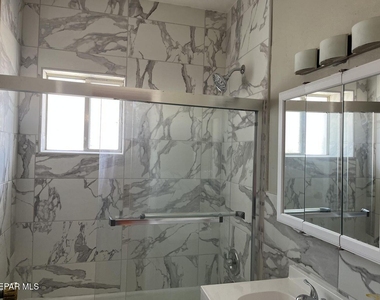 3728 Fillmore Avenue - Photo Thumbnail 5