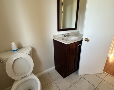 21 Gallup Street - Photo Thumbnail 12