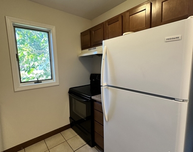 21 Gallup Street - Photo Thumbnail 5