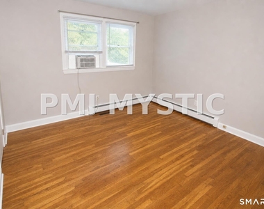 90 Nantucket Drive - Photo Thumbnail 3
