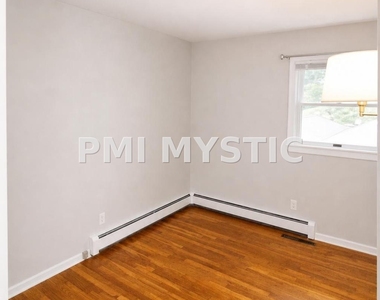 90 Nantucket Drive - Photo Thumbnail 18