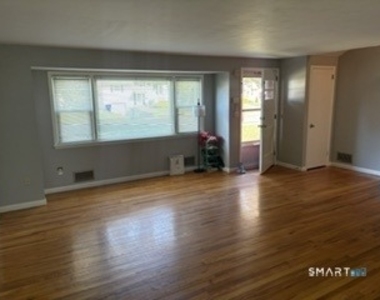 63 Westpoint Terrace - Photo Thumbnail 5