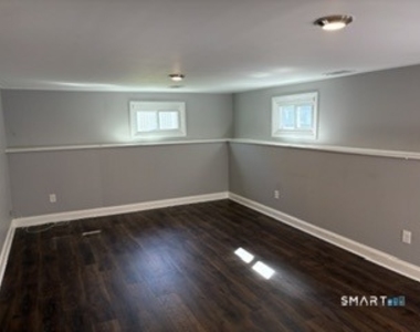 63 Westpoint Terrace - Photo Thumbnail 15