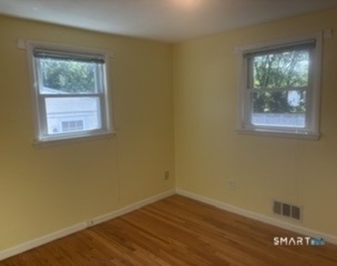63 Westpoint Terrace - Photo Thumbnail 12