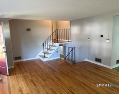 63 Westpoint Terrace - Photo Thumbnail 6