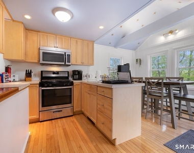 76 Ridgewood Road - Photo Thumbnail 10