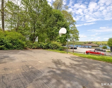 76 Ridgewood Road - Photo Thumbnail 4