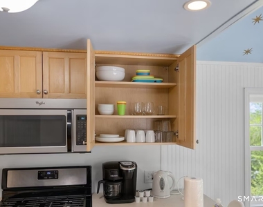 76 Ridgewood Road - Photo Thumbnail 13
