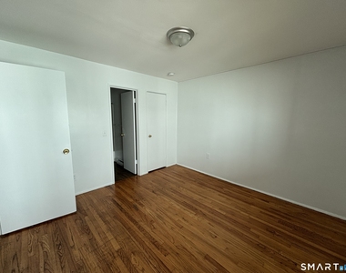 17 Ferris Avenue - Photo Thumbnail 5