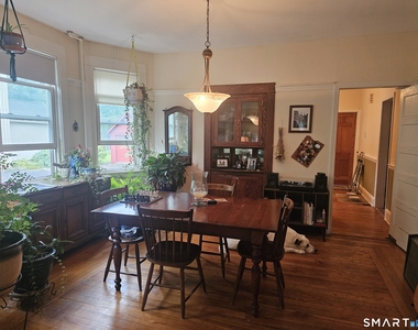 403 Main Street - Photo Thumbnail 9