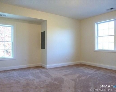 390 Boston Neck Road - Photo Thumbnail 15