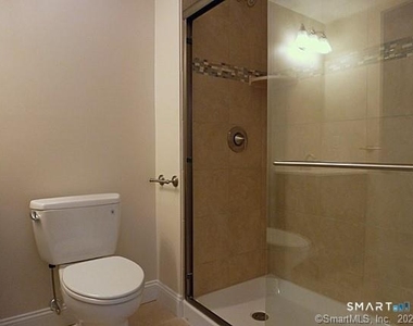 390 Boston Neck Road - Photo Thumbnail 19
