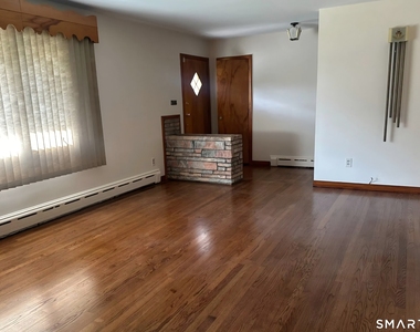 67 Phyllis Avenue - Photo Thumbnail 8