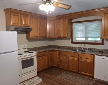 67 Phyllis Avenue - Photo Thumbnail 20