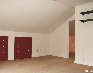 42 South Main Street - Photo Thumbnail 6