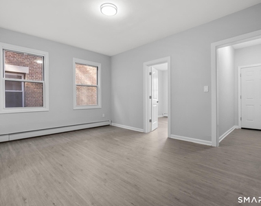 276 Bond Street - Photo Thumbnail 3