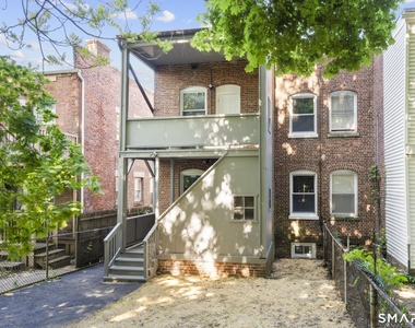 276 Bond Street - Photo Thumbnail 14