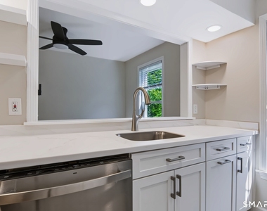 241 Boston Post Road - Photo Thumbnail 11