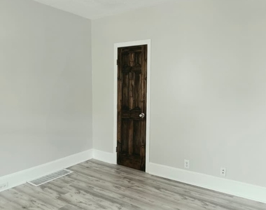 1455 North Avenue - Photo Thumbnail 10