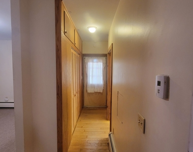 366 Hartford Pike - Photo Thumbnail 9