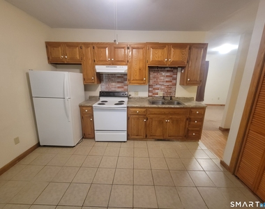 366 Hartford Pike - Photo Thumbnail 3