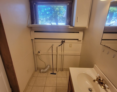 366 Hartford Pike - Photo Thumbnail 11