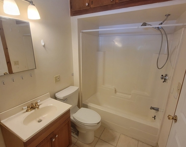 366 Hartford Pike - Photo Thumbnail 10