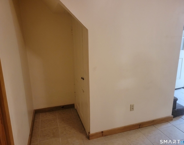366 Hartford Pike - Photo Thumbnail 5