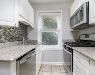 136 Woodside Green - Photo Thumbnail 7