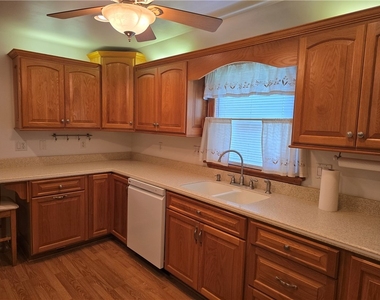 308 South Dr - Photo Thumbnail 2