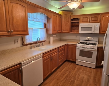 308 South Dr - Photo Thumbnail 3
