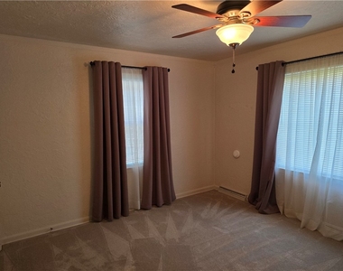 308 South Dr - Photo Thumbnail 8