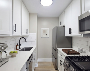3333 Broadway - Photo Thumbnail 1