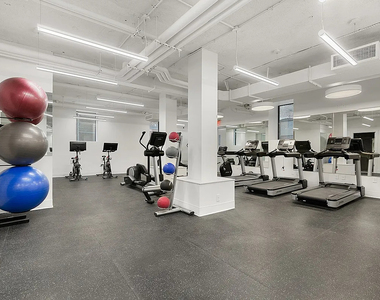 1274 5th Avenue - Photo Thumbnail 5