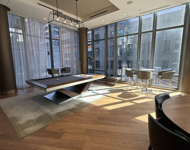 East 44th Street - Photo Thumbnail 17
