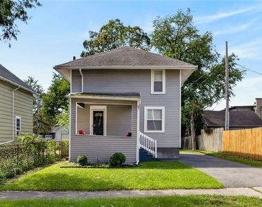17 Heather Street - Photo Thumbnail 1