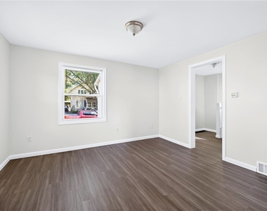 17 Heather Street - Photo Thumbnail 11