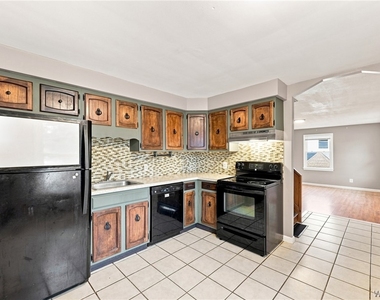 4643 Patricia Drive - Photo Thumbnail 12