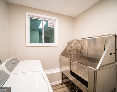 3789 N Hampton Drive Nw - Photo Thumbnail 13